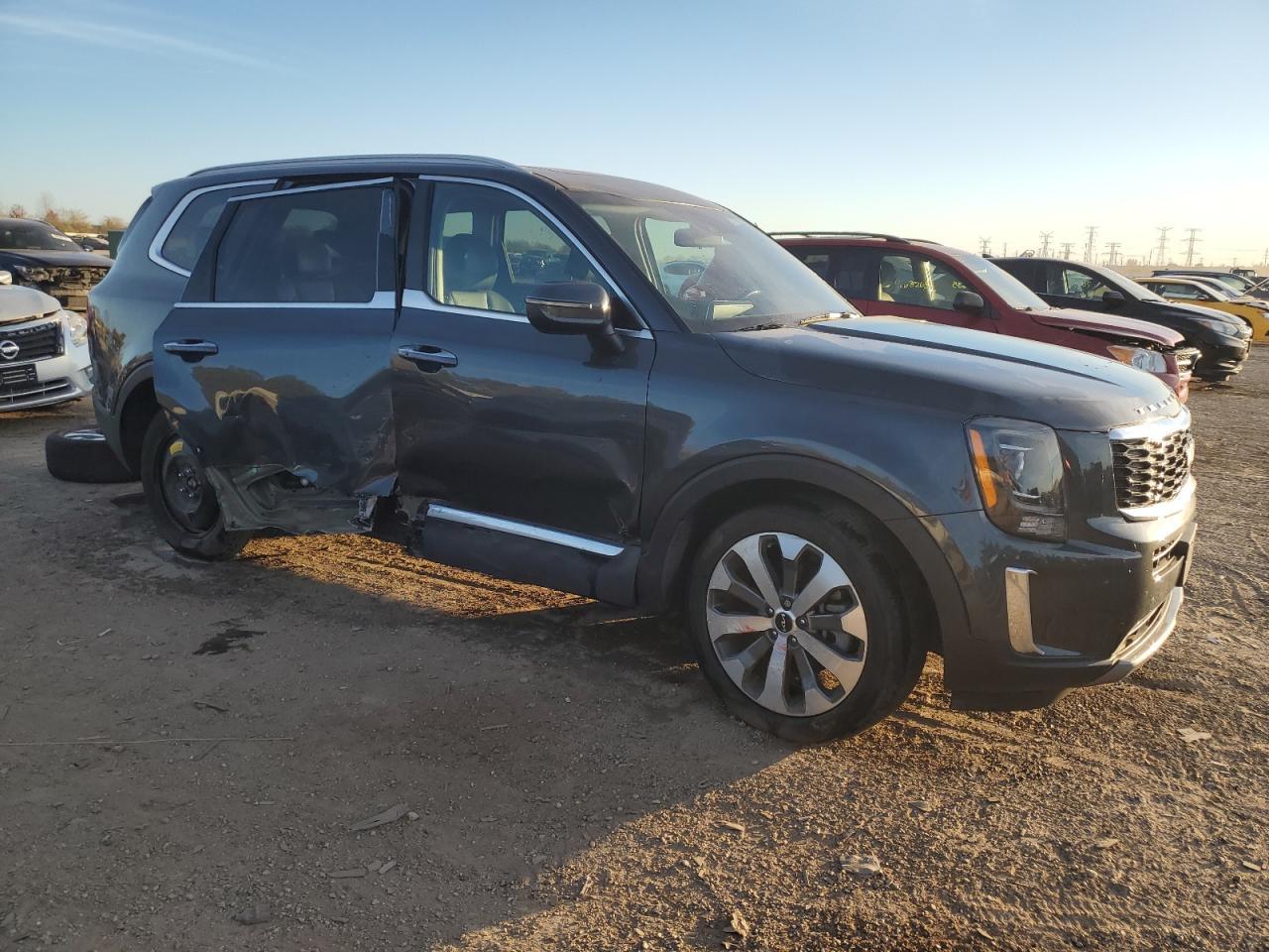 2022 Kia Telluride S - Фото 4