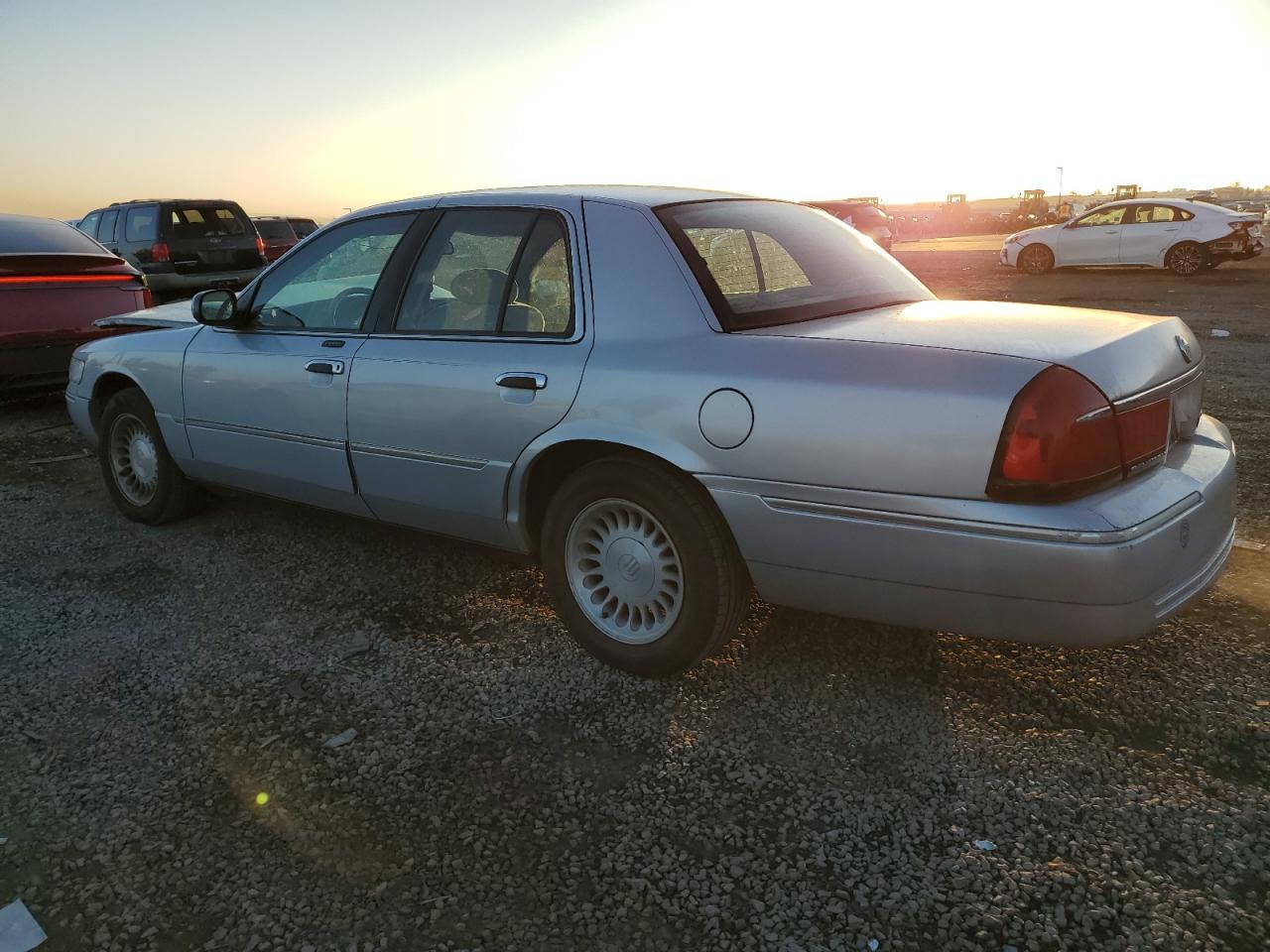 2001 Mercury Grand Marquis Ls - Image 2