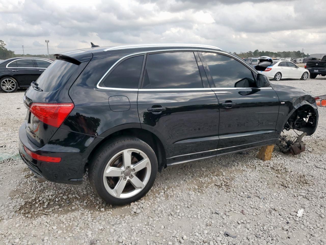 2011 Audi Q5 Premium Plus - Image 3