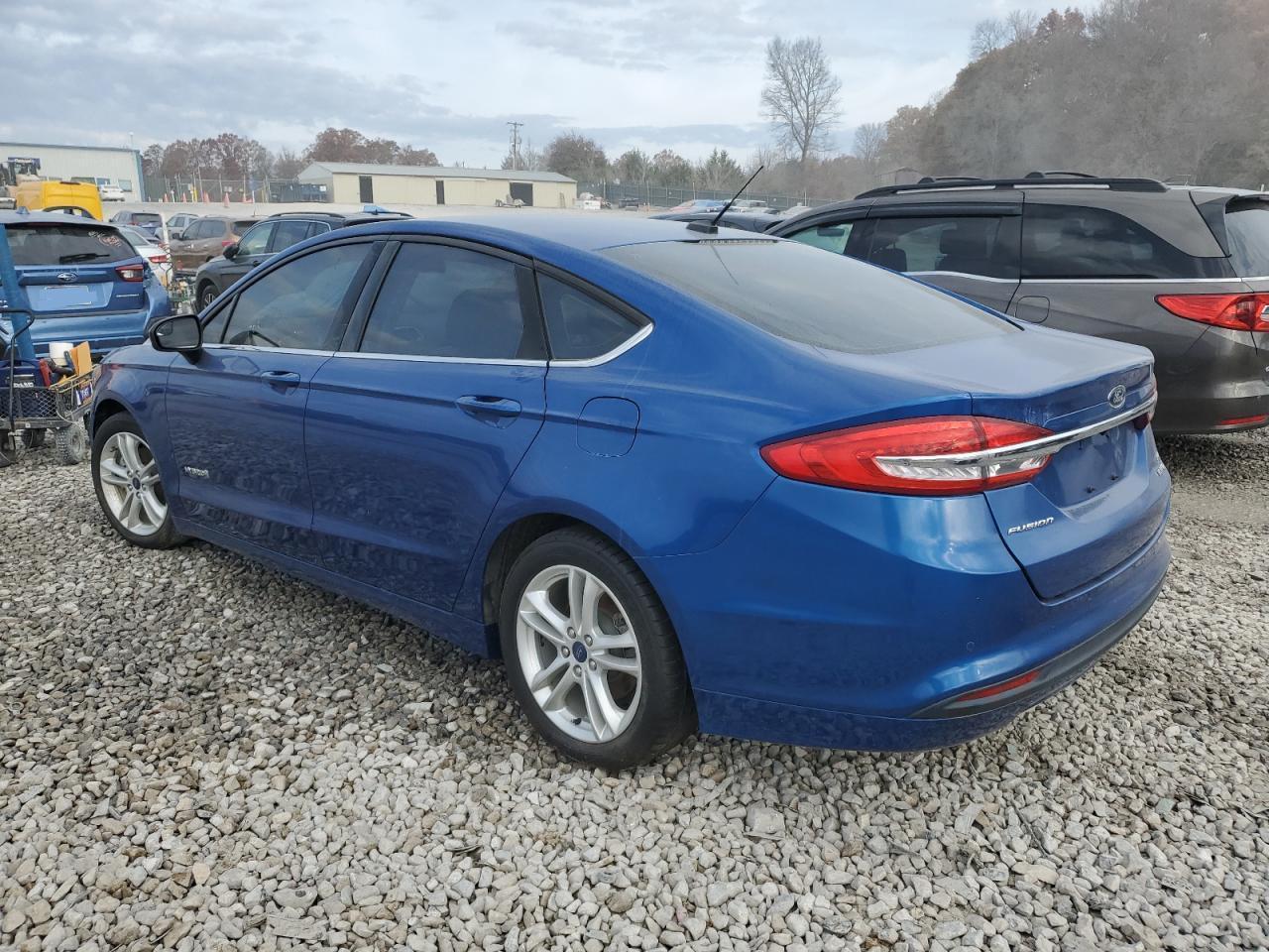 2018 Ford Fusion Se Hybrid - Image 2