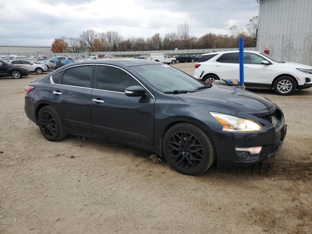 2015 Nissan Altima 2.5 - Фото 4