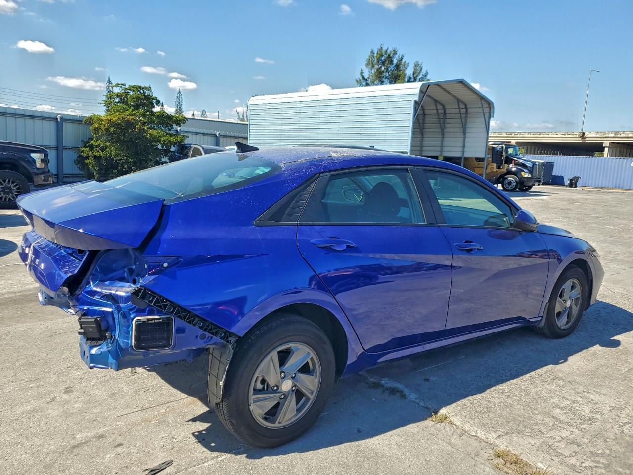 2025 Hyundai Elantra Se - Фото 3