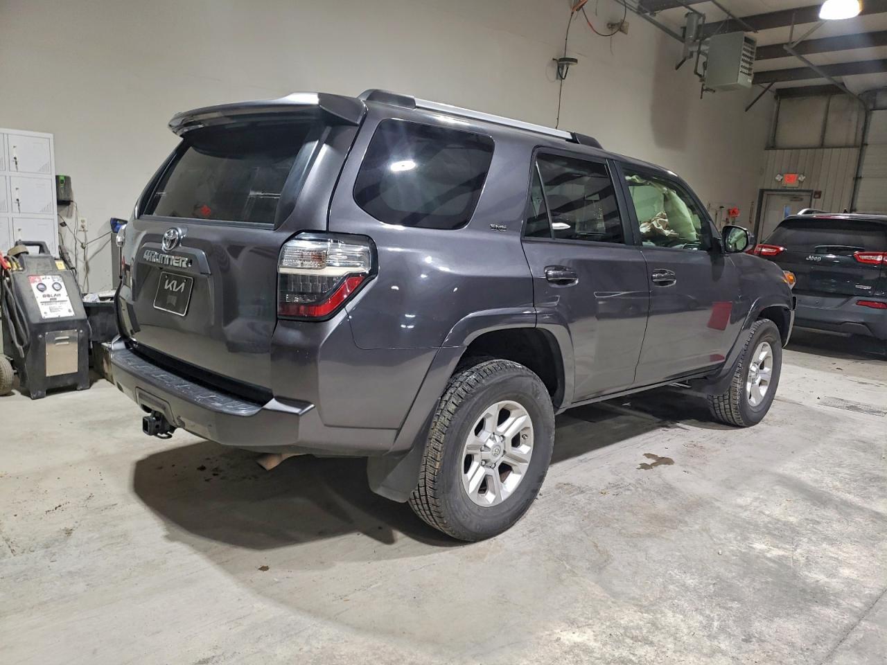 2021 Toyota 4Runner Sr5/Sr5 Premium - Фото 3