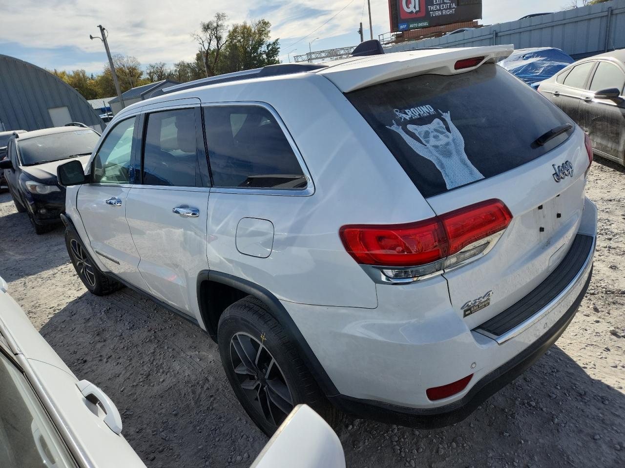2019 Jeep Grand Cherokee - Image 2
