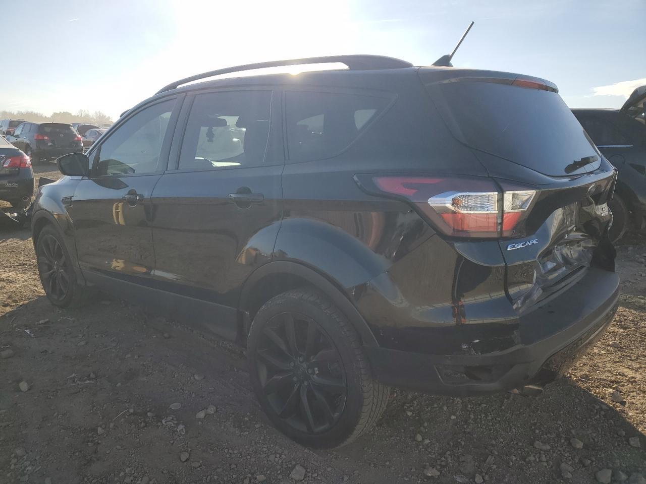 2018 Ford Escape Se - Фото 2