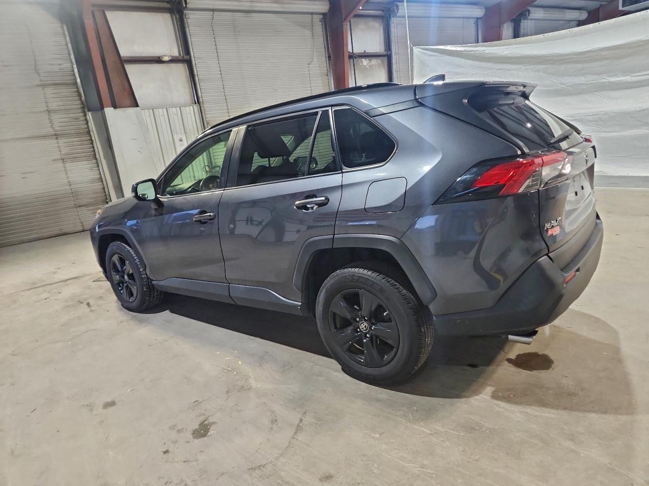 2019 Toyota Rav4 Xle - Image 2