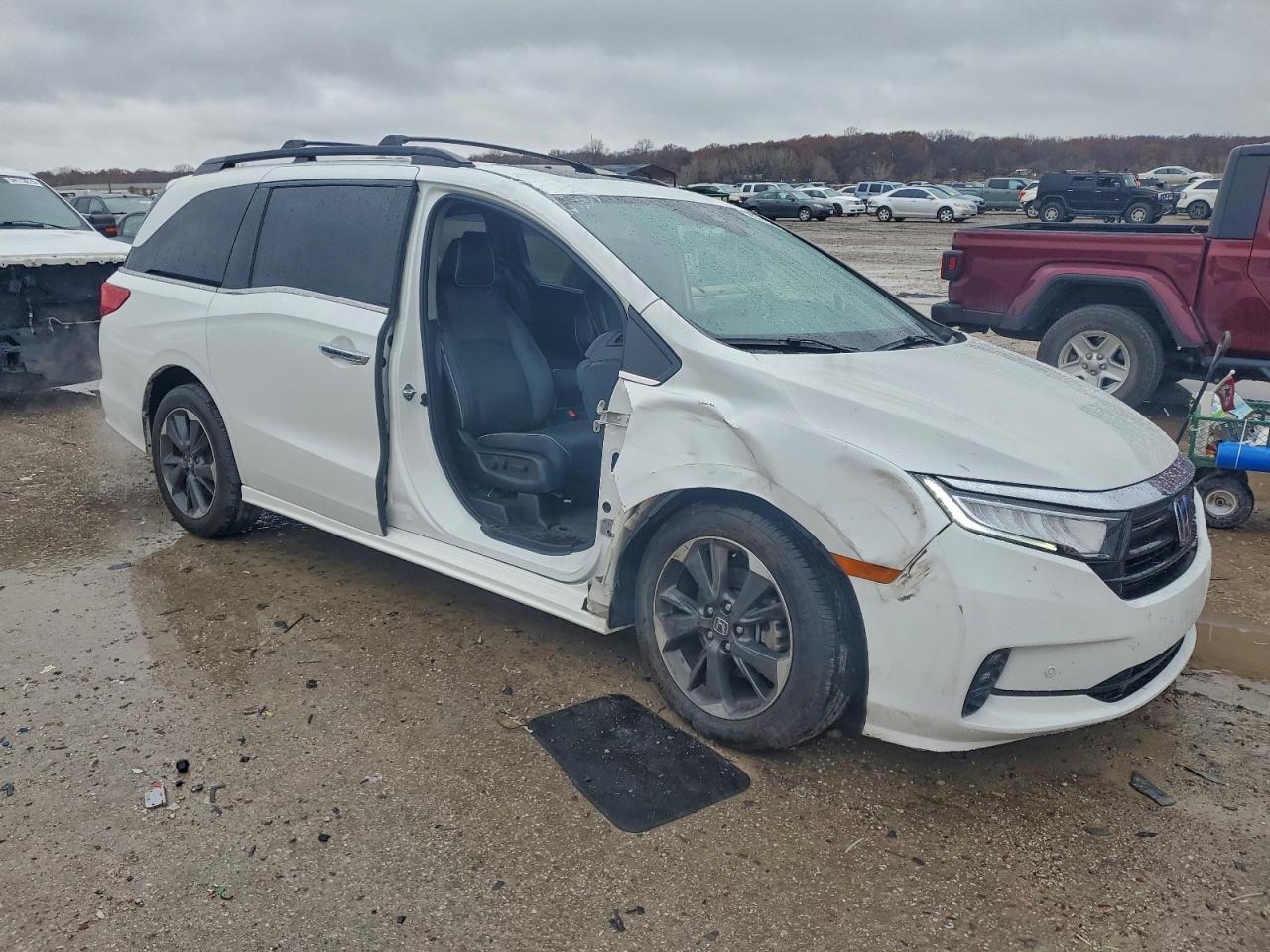 2023 Honda Odyssey Elite - Image 4