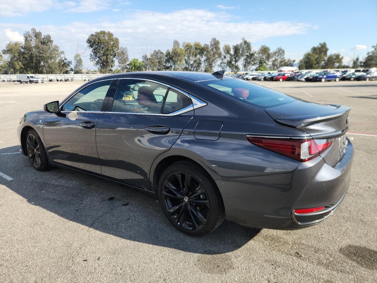 2024 Lexus Es 300H F Sport Handling - Image 2