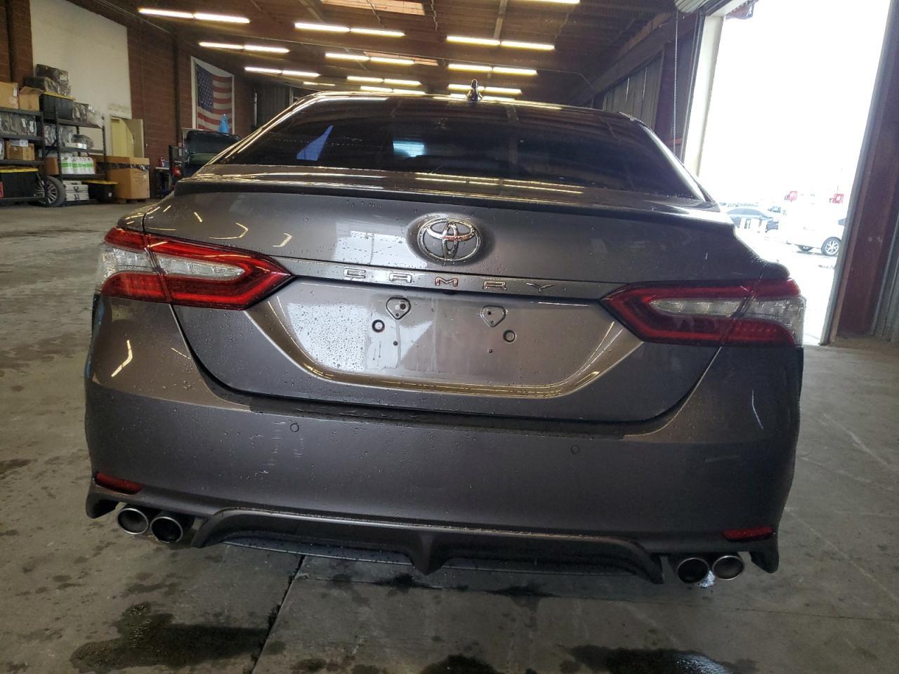 2018 Toyota Camry Xse - Фото 6