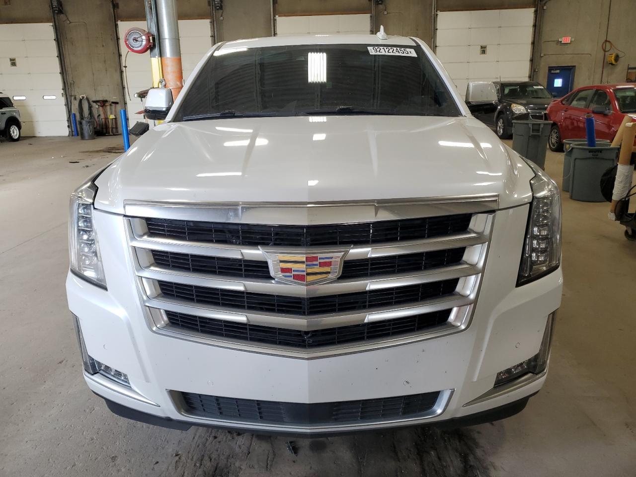 2020 Cadillac Escalade Esv Premium Luxury - Image 5