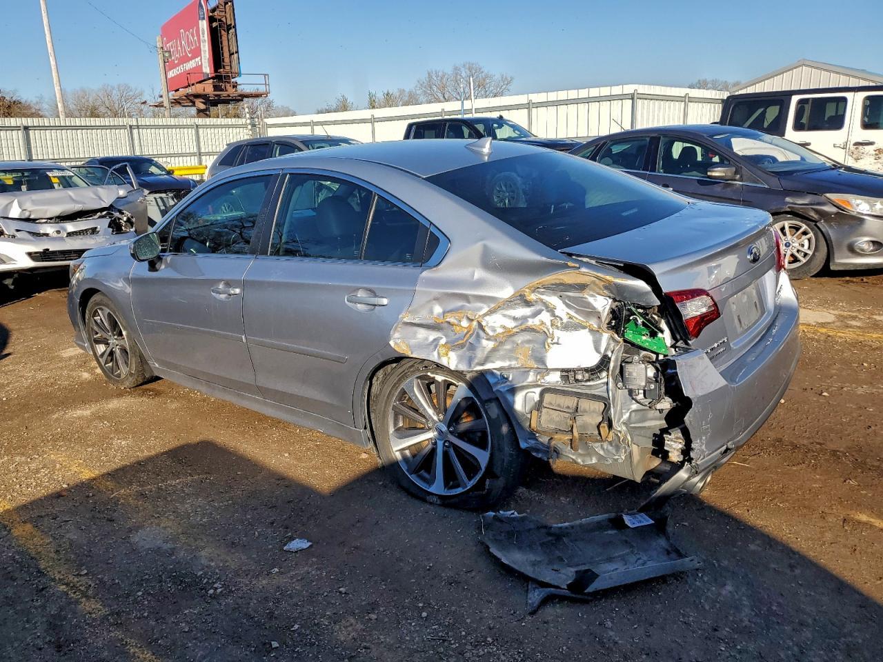 2018 Subaru Legacy 3.6R Limited - Фото 2