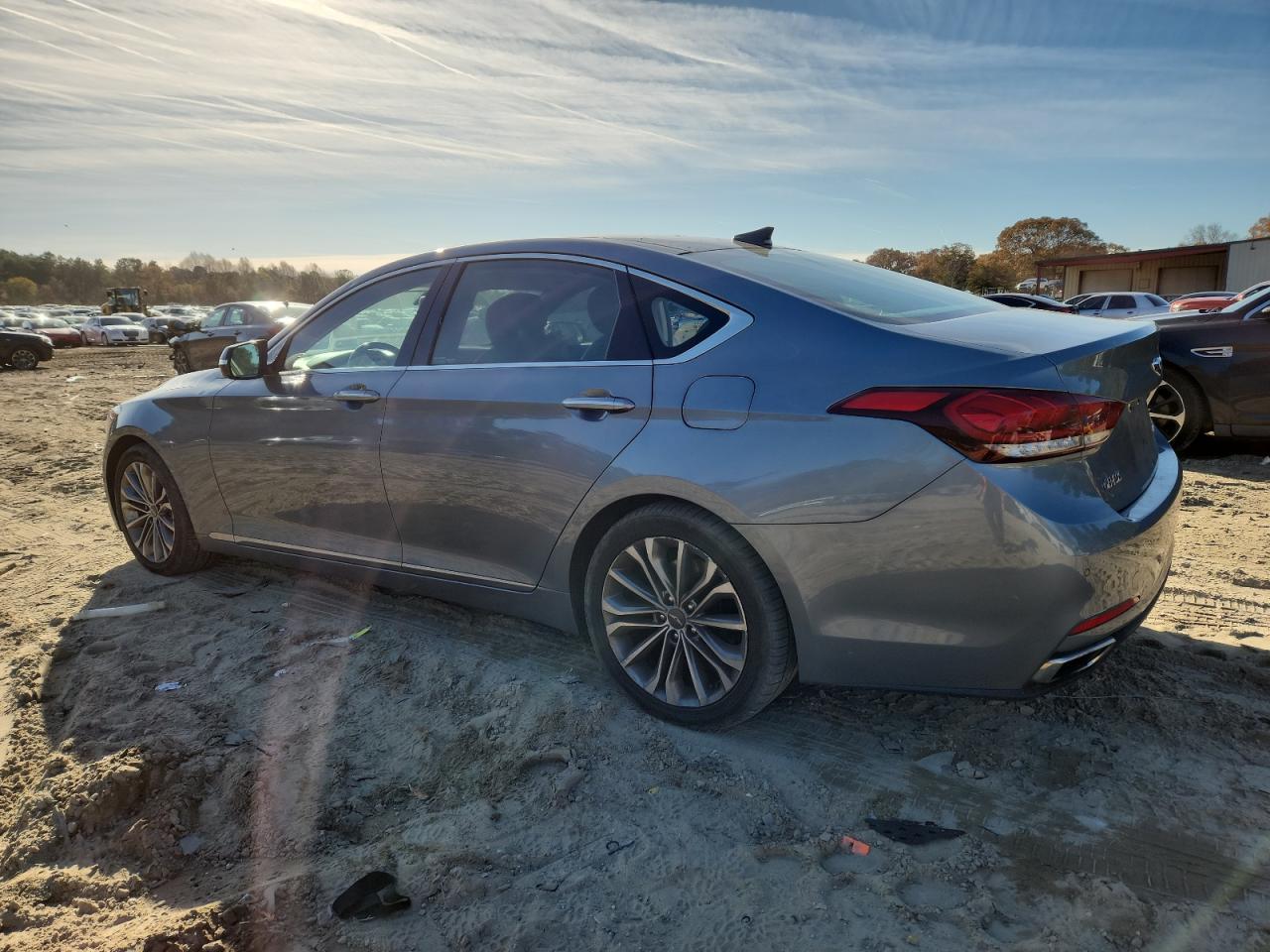 2015 Hyundai Genesis 3.8L - Фото 2