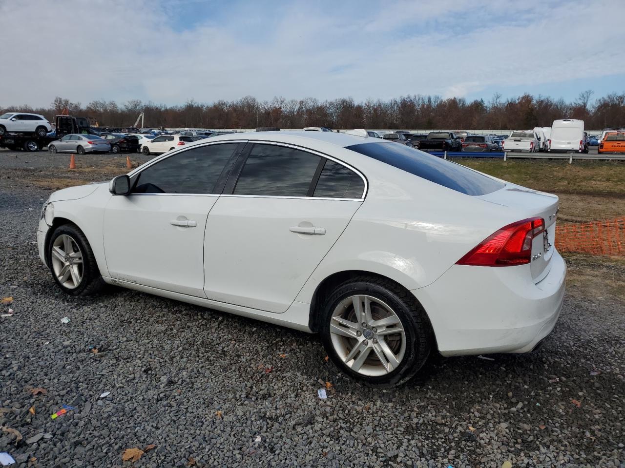 2015 Volvo S60 Premier - Фото 2