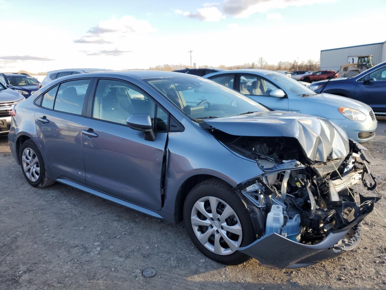 2022 Toyota Corolla Le - Image 4