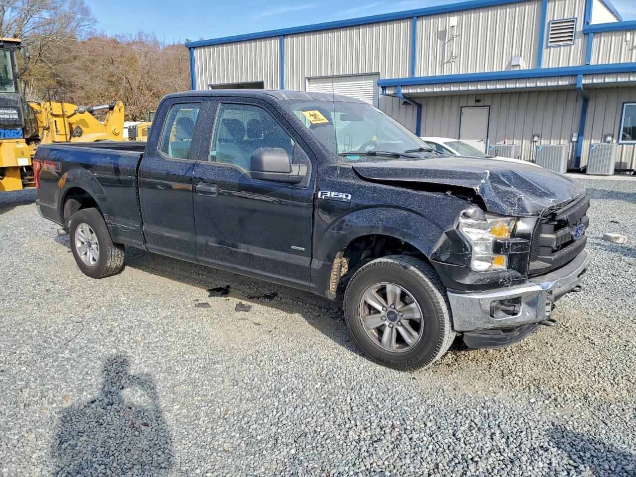 2016 Ford F150 Super Cab - Image 4