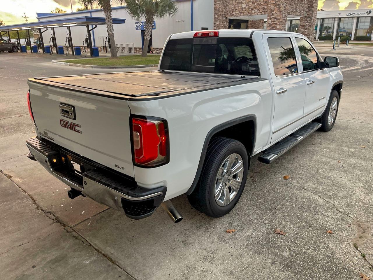 2018 GMC Sierra K1500 Slt - Image 4