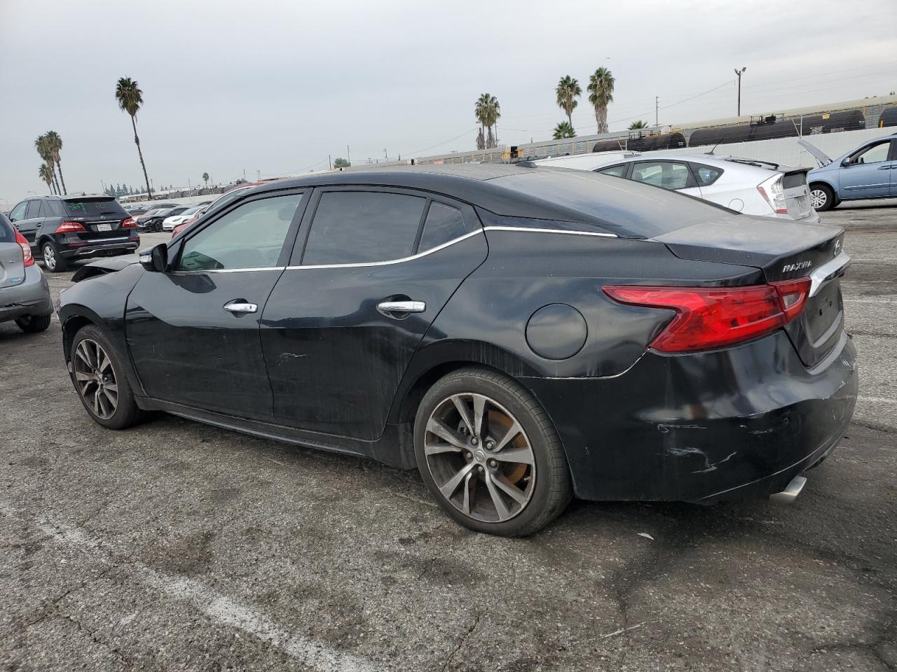 2018 Nissan Maxima 3.5S - Image 2