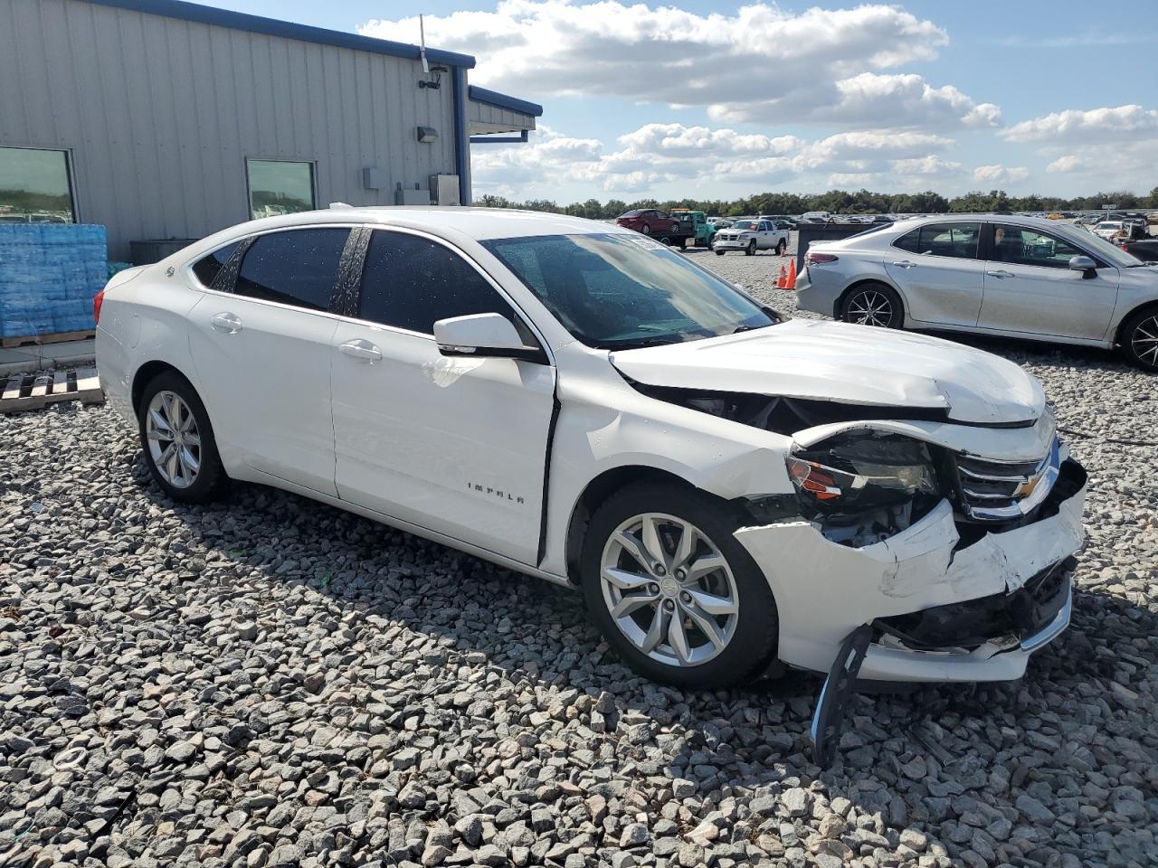 2017 Chevrolet Impala Lt - Фото 4