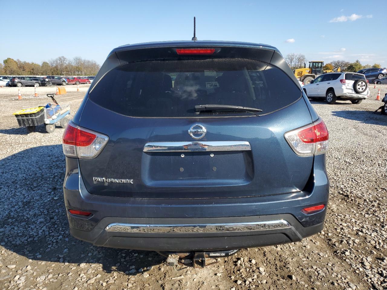 2014 Nissan Pathfinder S - Фото 6