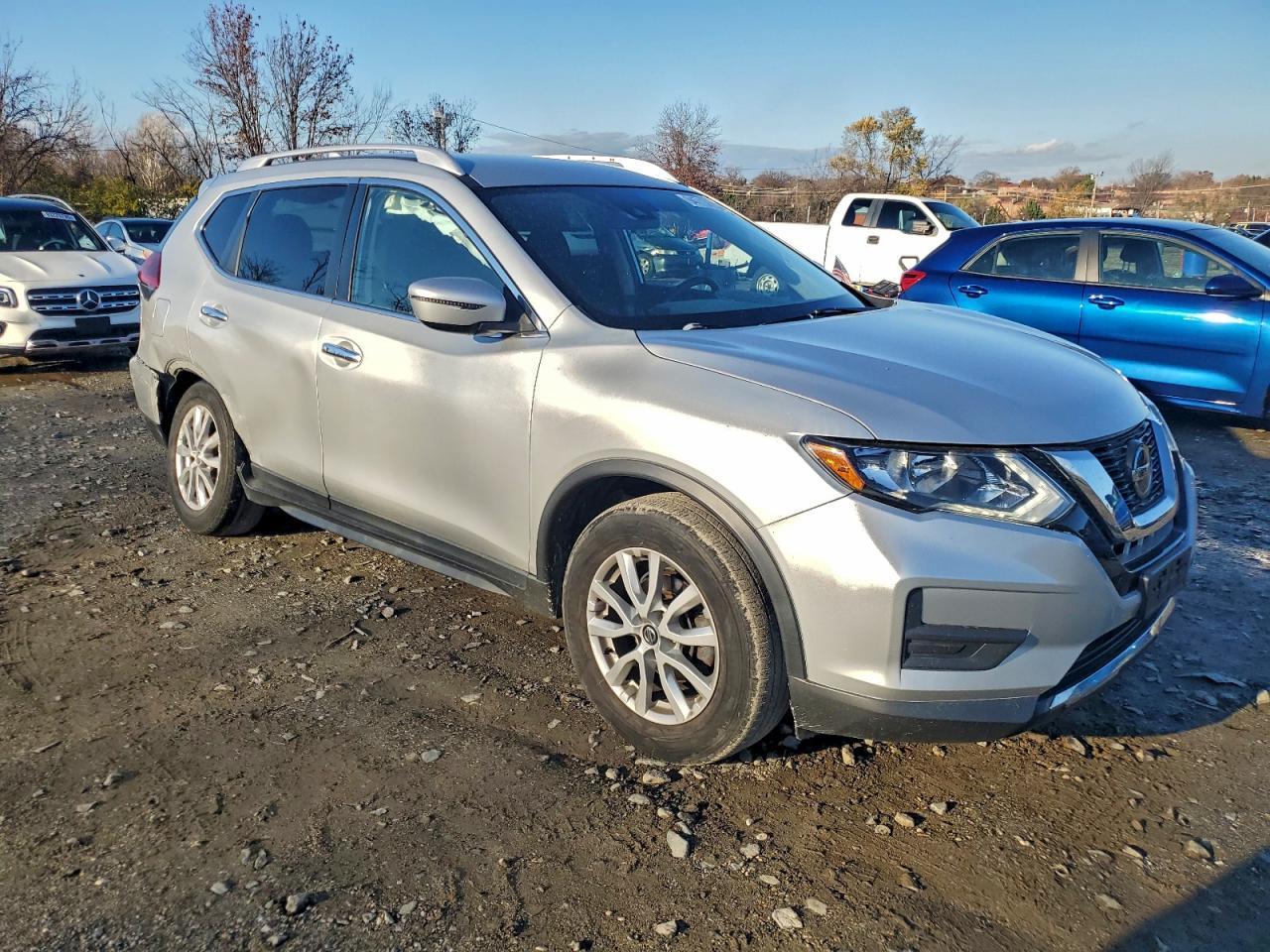 2020 Nissan Rogue S - Фото 4