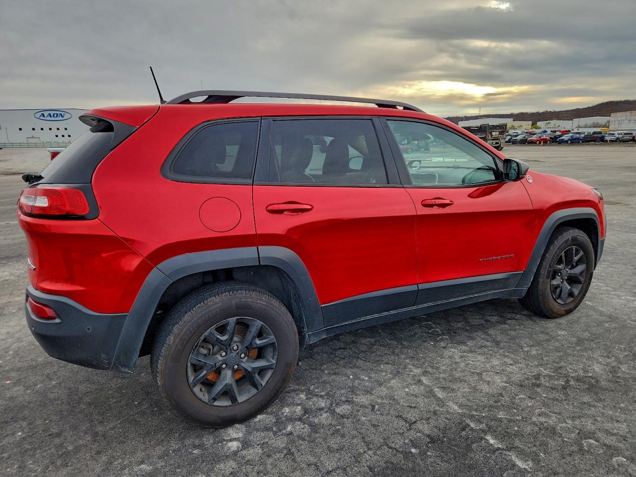 2017 Jeep Cherokee Trailhawk - Image 3