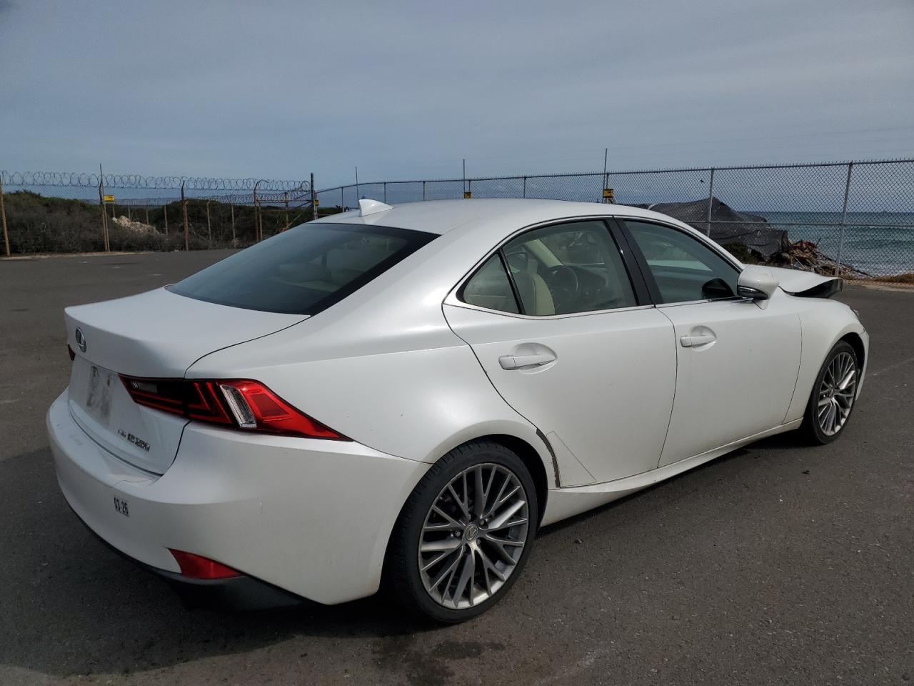 2014 Lexus Is 250 - Image 3