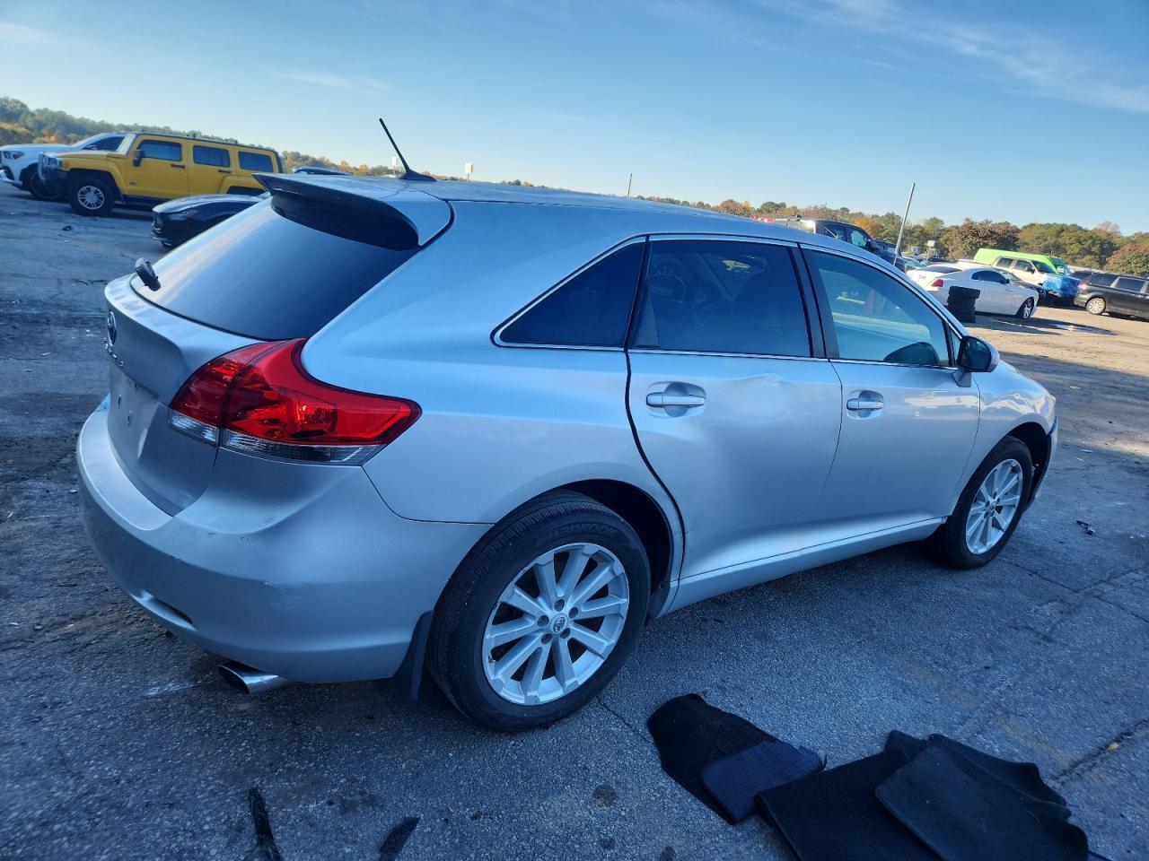 2010 Toyota Venza - Фото 3