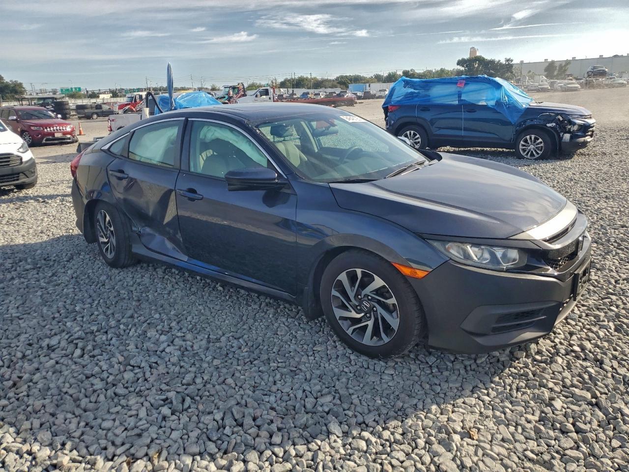 2018 Honda Civic Ex - Image 4