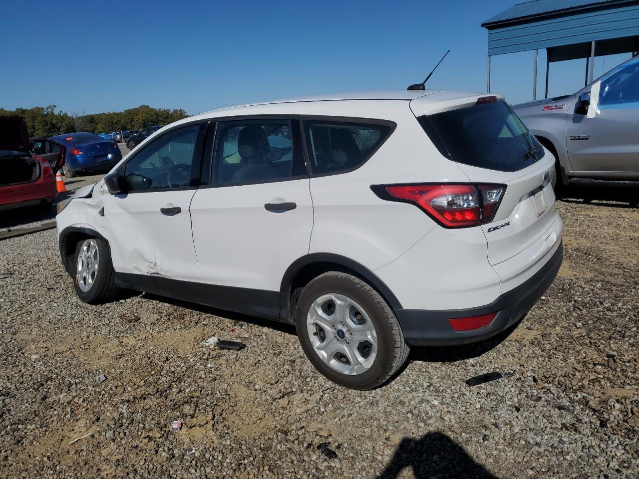2017 Ford Escape S - Фото 2