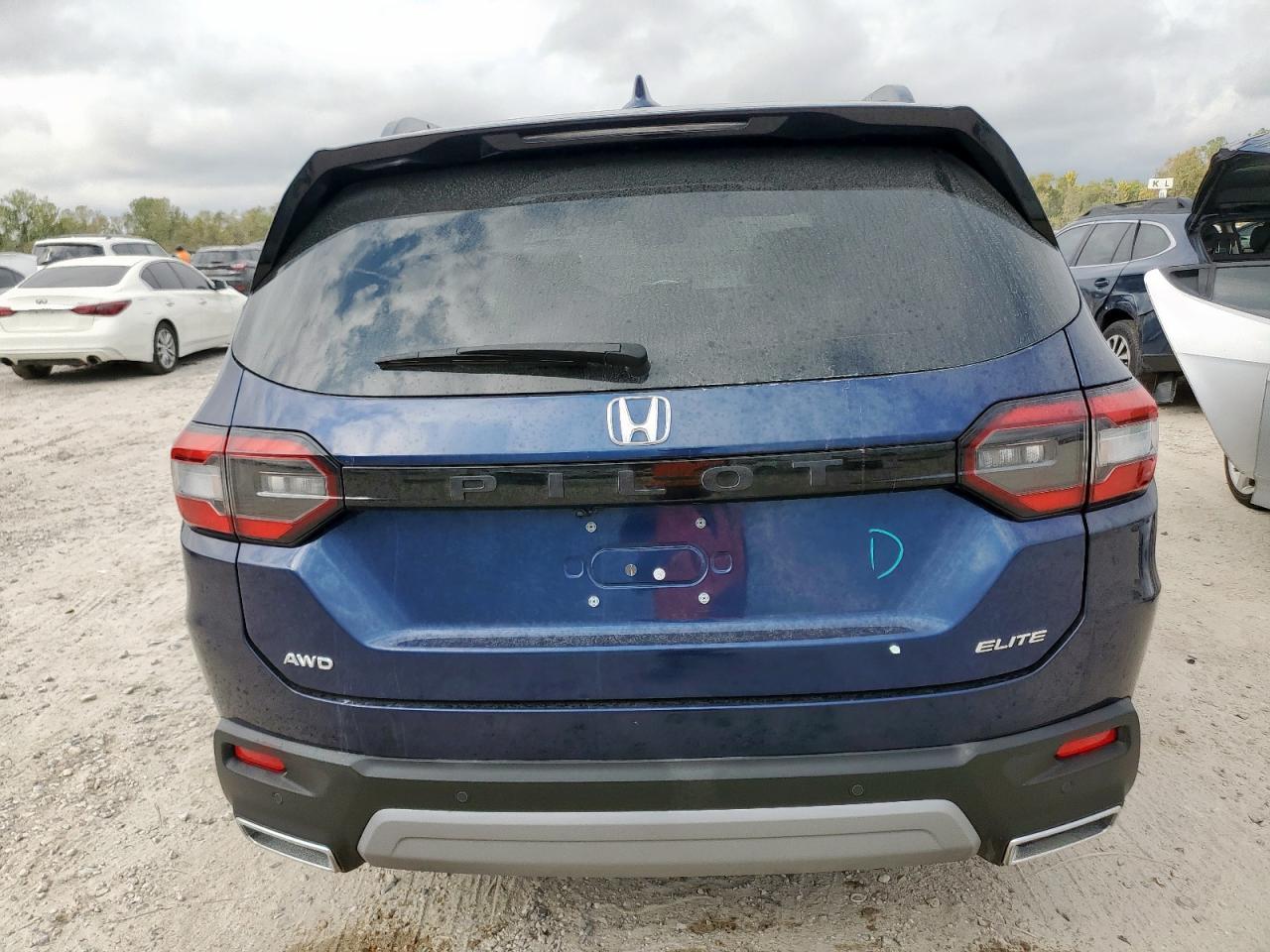 2024 Honda Pilot Elite - Image 6