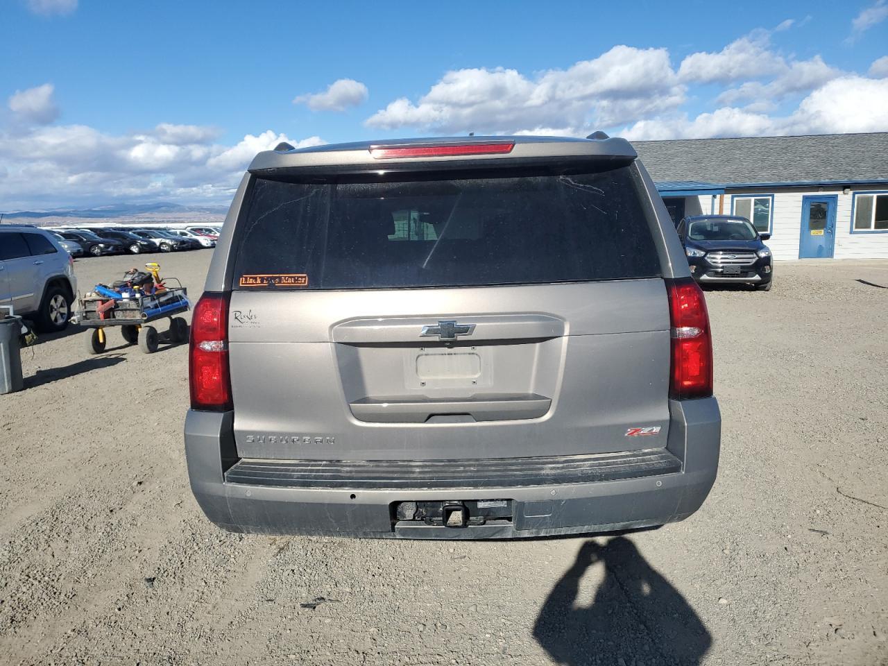 2017 Chevrolet Suburban K1500 Lt - Image 6