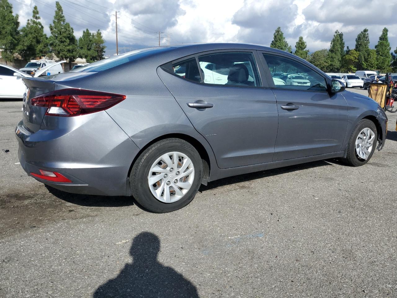 2020 Hyundai Elantra Se - Фото 3
