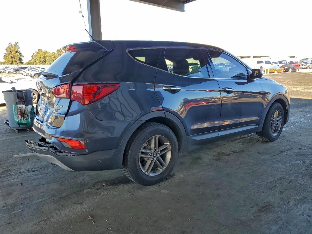 2018 Hyundai Santa Fe Sport - Image 3