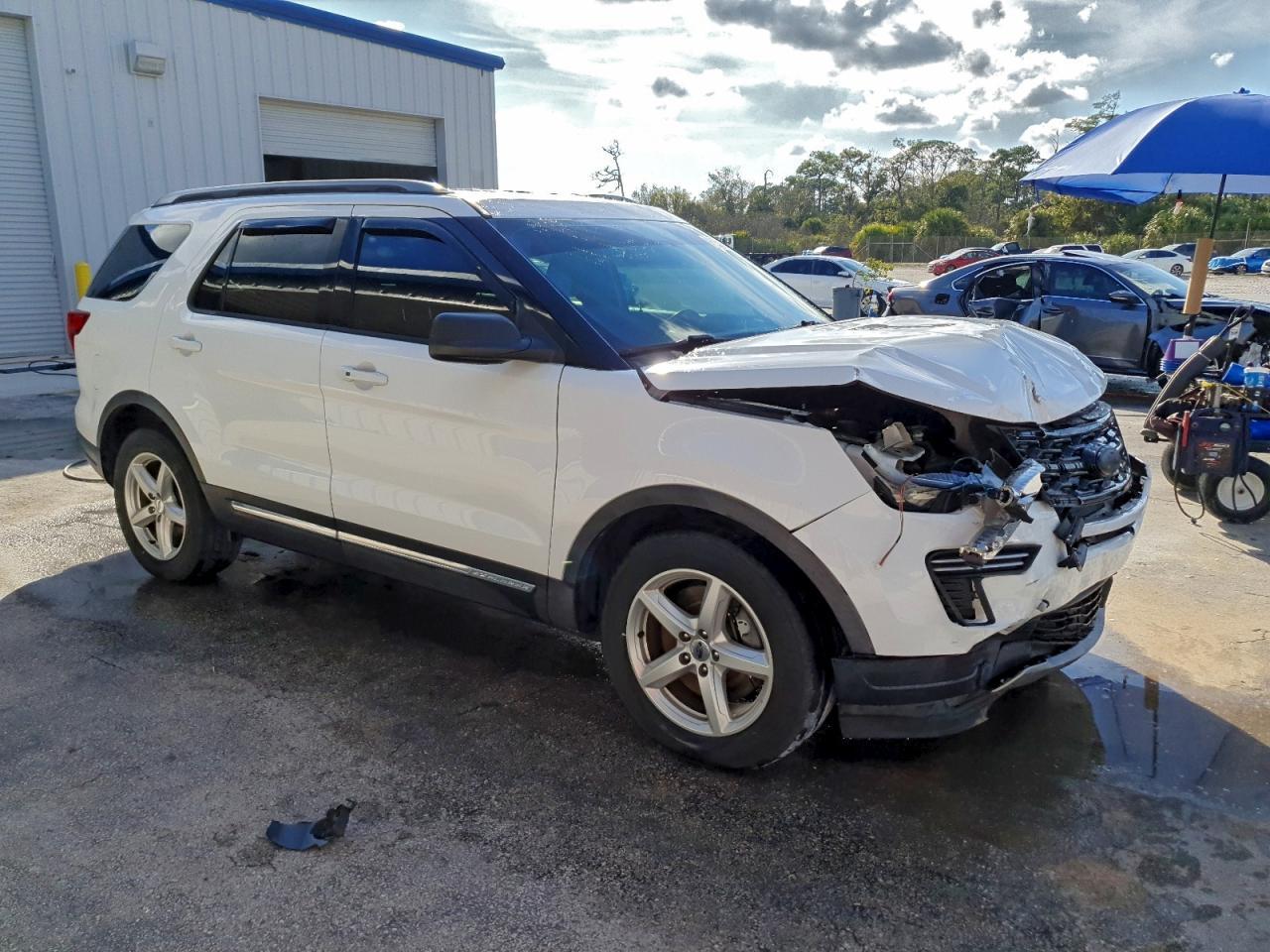 2018 Ford Explorer Xlt - Image 4