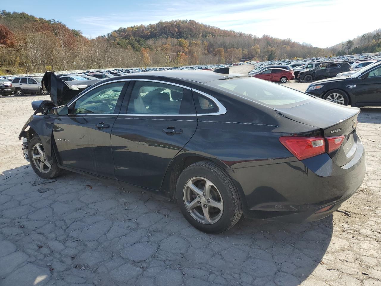 2018 Chev Malibu - Image 2