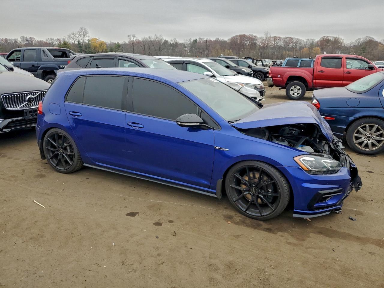 2019 Volkswagen Golf R - Image 4