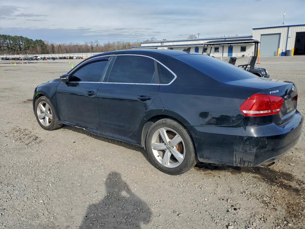 2013 Volkswagen Passat Se - Фото 2