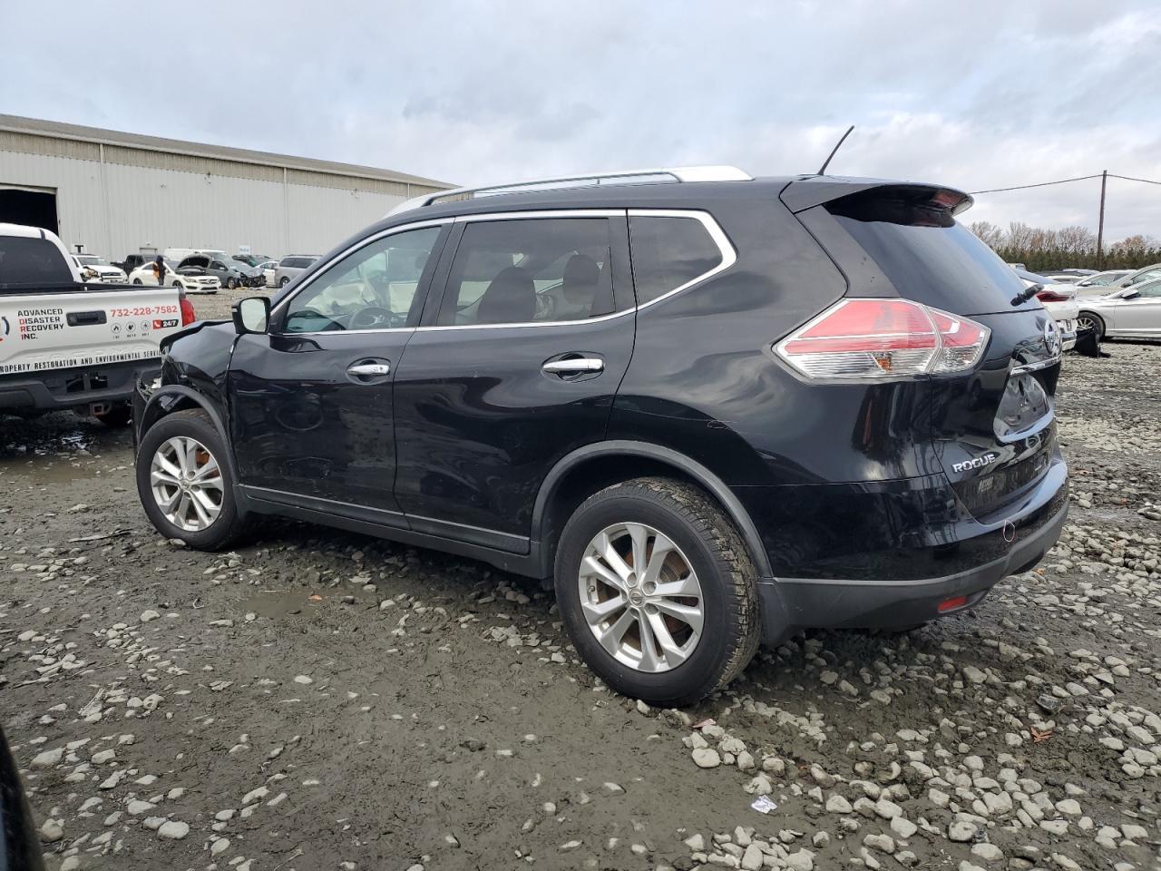 2015 Nissan Rogue S - Image 2