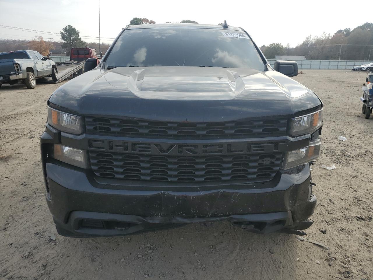 2021 Chevrolet Silverado K1500 Custom - Image 5