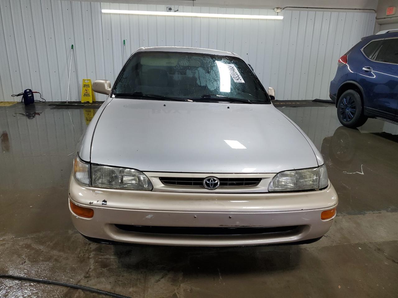 1996 Toyota Corolla Dx - Image 5