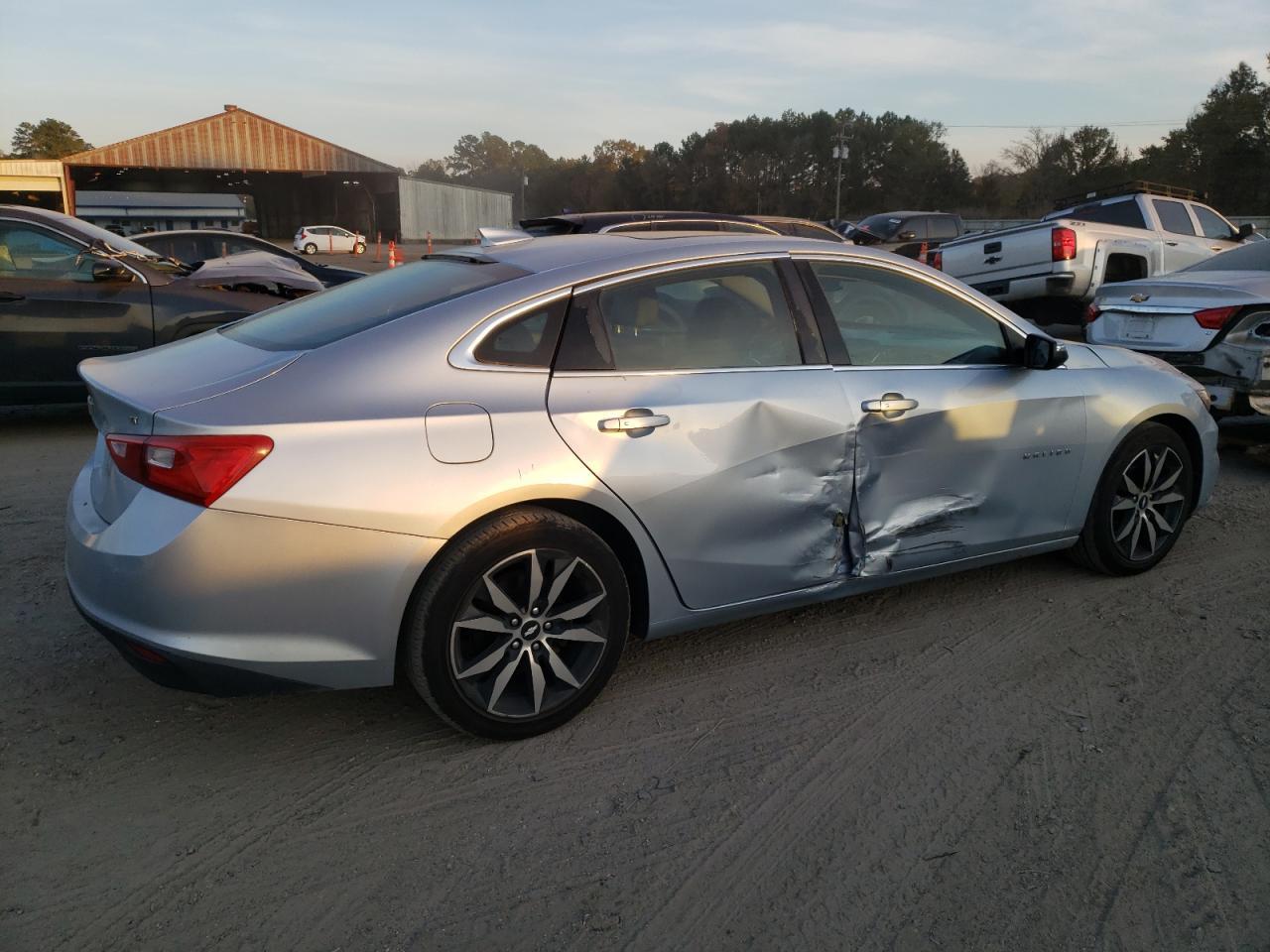2017 Chevrolet Malibu Lt - Фото 3
