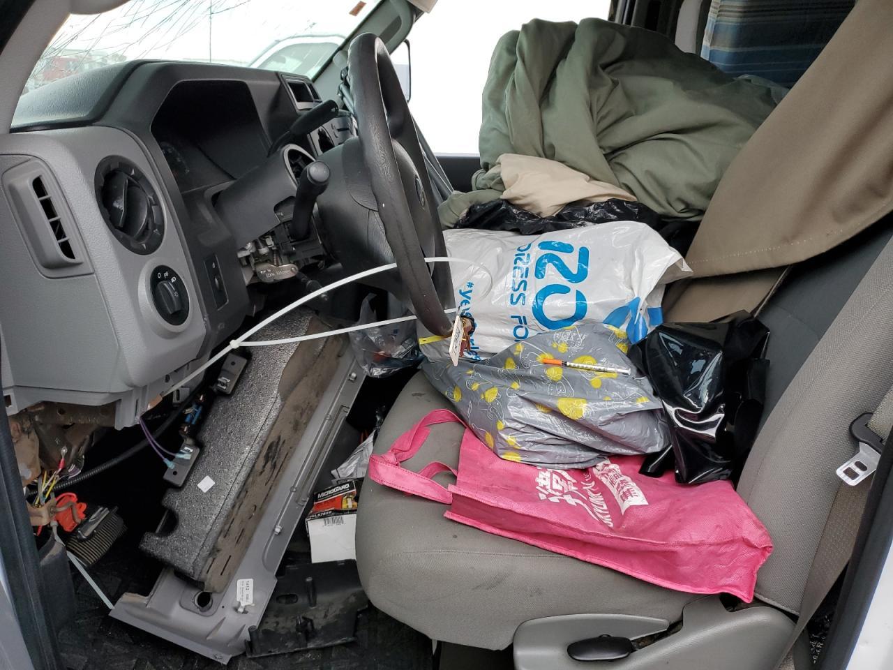 2017 Ford Econoline E350 Super Duty Cutaway Van - Фото 5