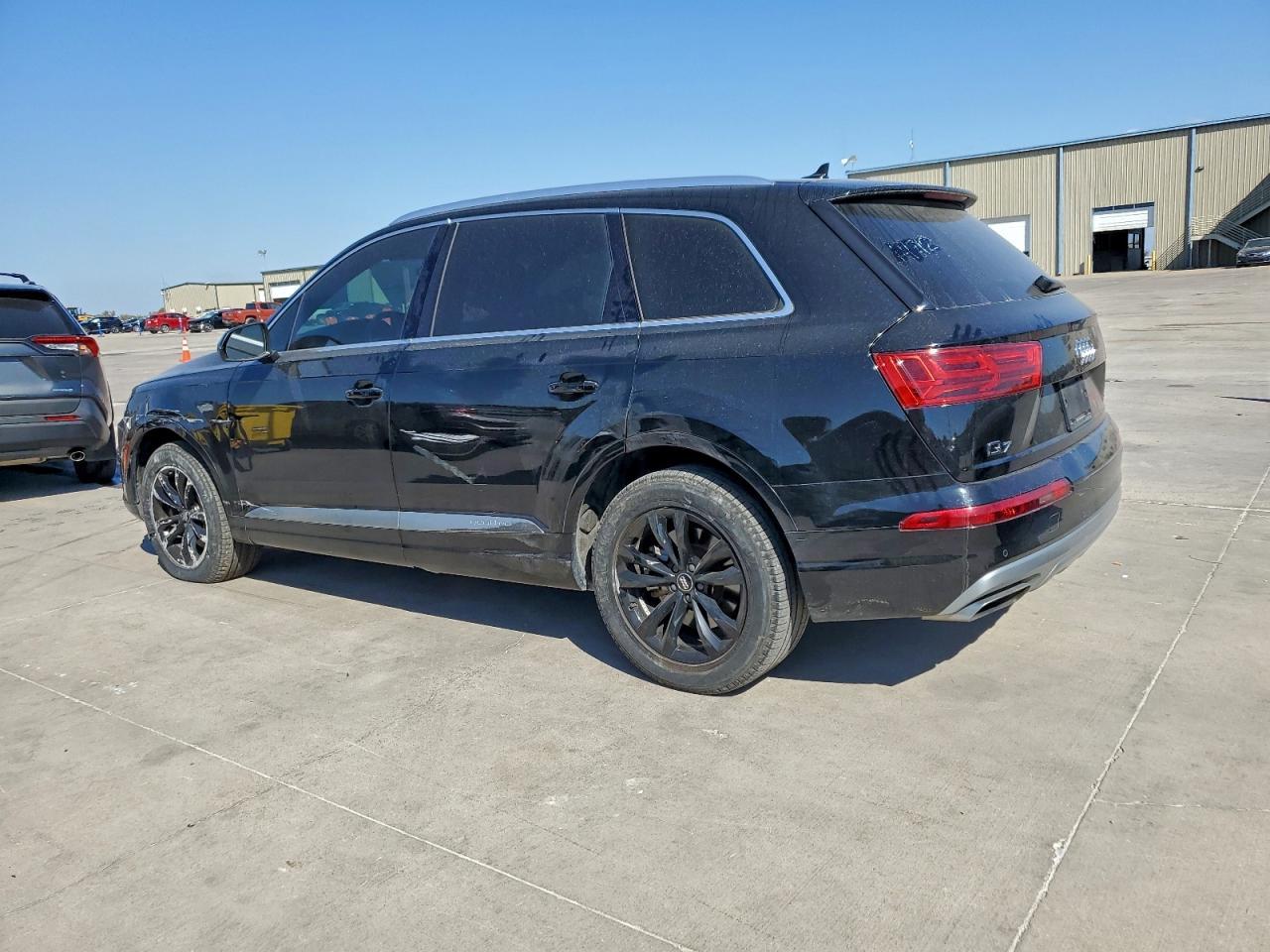 2017 Audi Q7 Premium Plus - Фото 2