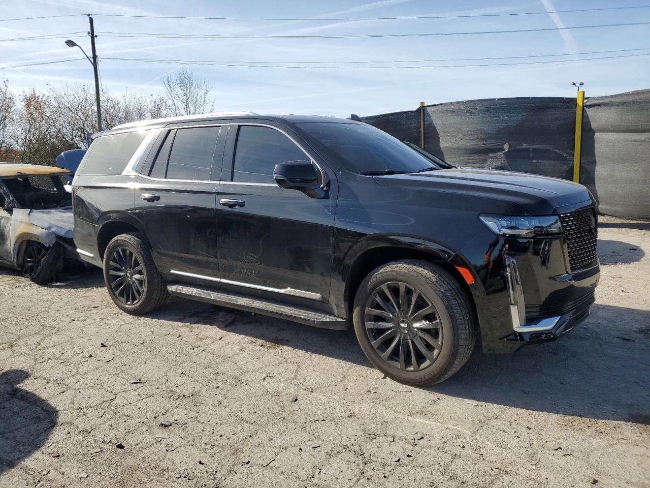 2023 Cadillac Escalade Premium Luxury - Image 4