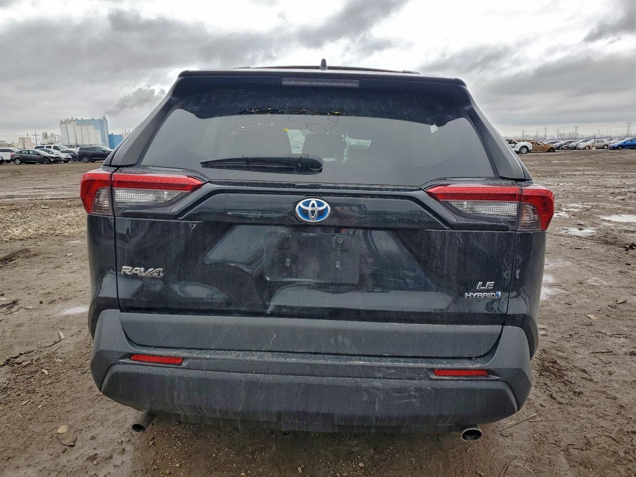 2020 Toyota Rav4 Le - Image 6