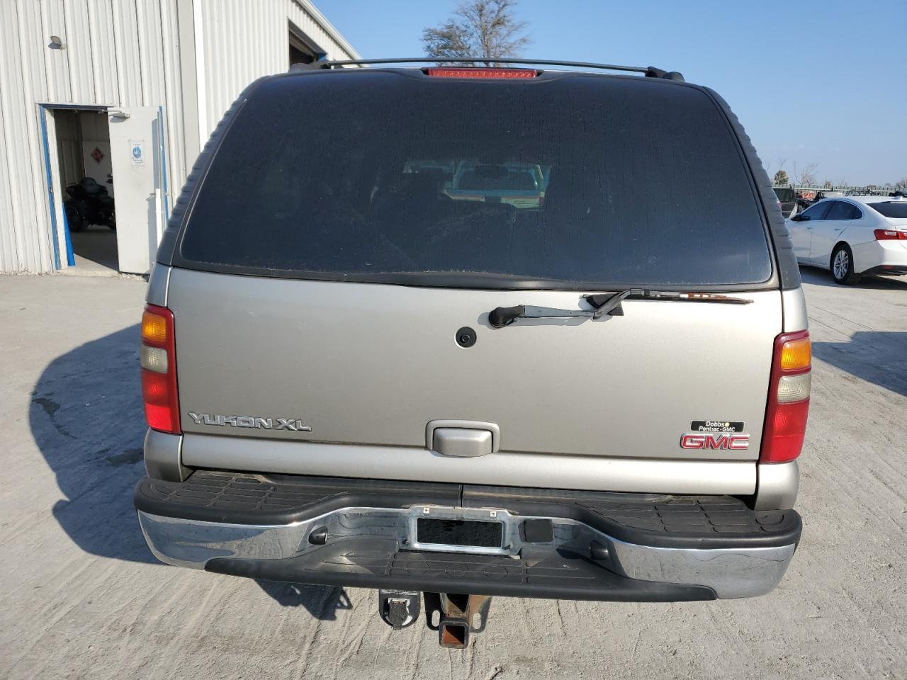 2003 GMC Yukon Xl C1500 - Image 6