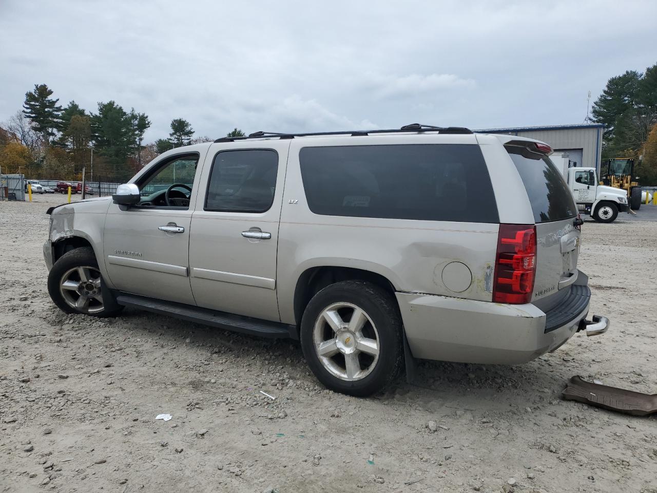2007 Chevrolet Suburban K1500 - Фото 2