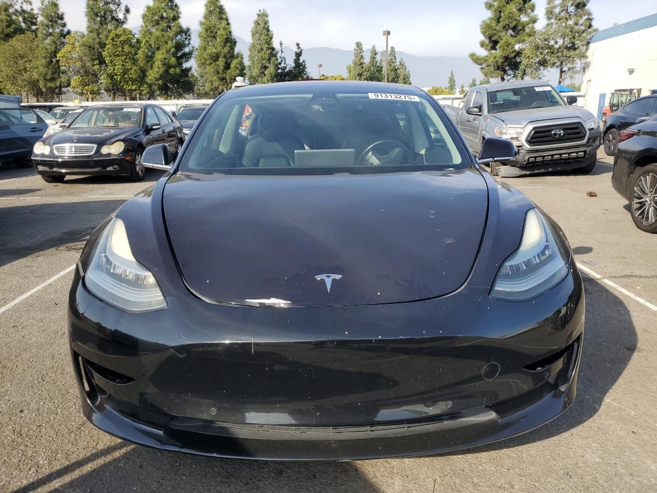 2018 Tesla Model 3 - Фото 5