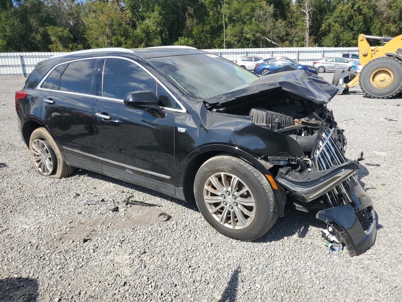 2017 Cadillac Xt5 Luxury - Image 4