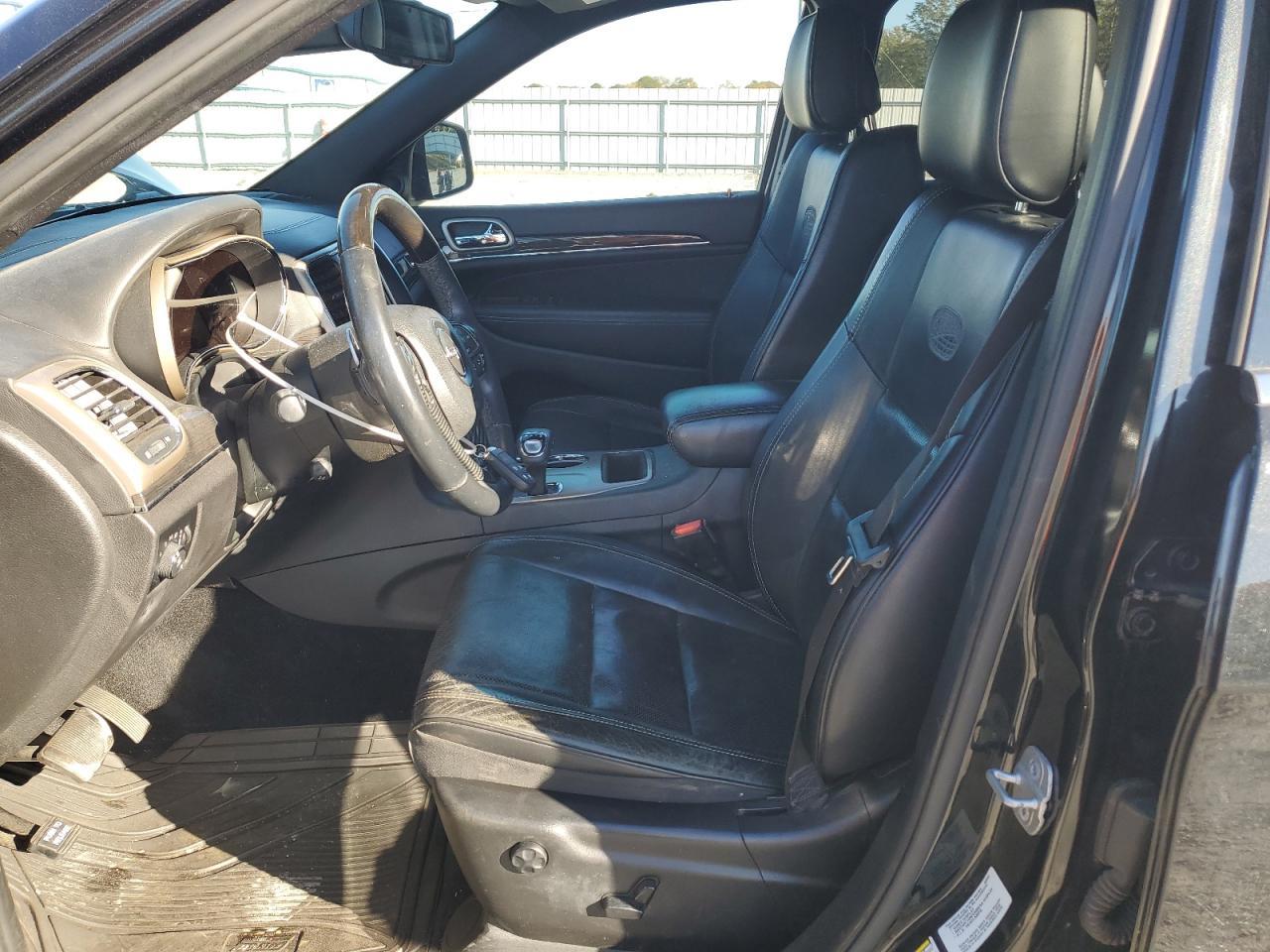 2014 Jeep Grand Cherokee Overland - Image 7